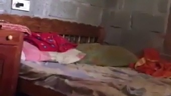 Skrivna Afera Stare Indijske Tete Z Bratom Njenega Moža