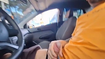¡me Entregué Al Auto-Placer Admirando A Una Mujer Desconocida Afuera!