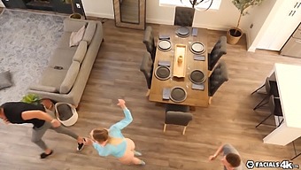 Eine Atemberaubende Gamerin Genießt Einen Harten Gesichtsfick Und Bekommt In Diesem Hardcore-Video Eine Gesichtsbesamung.